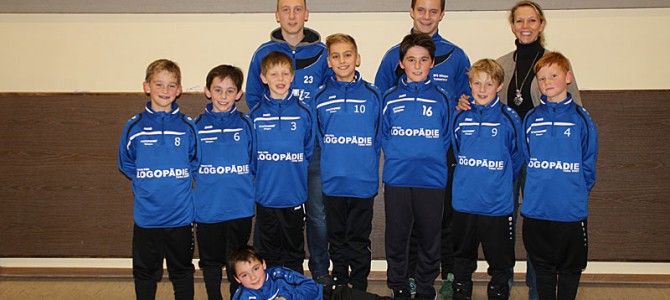 „Sport macht schlau“: Trikots für die U11-Fußballkids vom UFC Ellingen