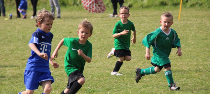 Fußball-Freundschaftsspiel mit Gmünd am Ellinger Schulsportplatz