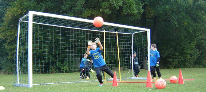 Camp für Jugend-Torhüter beim UFC Ellingen: Tipps und Tricks vom ehemaligen „Club“-Torwart