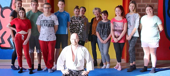 Japanische Budo-Kunst an der Grund- und Mittelschule Ellingen