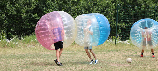 UFC-Fußball-Schnuppertraining mit Bubble-Soccer am Freitag, 20.09.2019, 14:30 – 18:00 Uhr, am Waldplatz (Ellingen, Weiboldshausener Straße,  gegenüber der Trocknung)